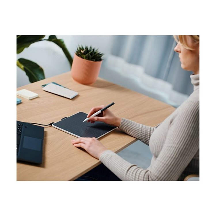 WACOM One pen tablet medium - S WACOM One pen tablet medium - S