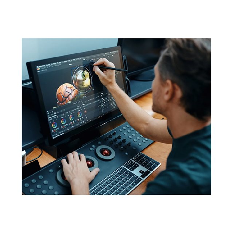 WACOM Cintiq Pro 22 with Stand
